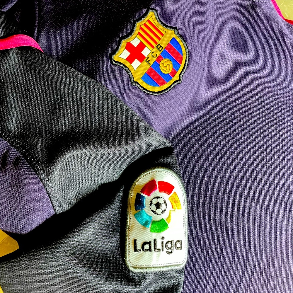 FCB futbol club Barcelona soccer Jersey. Boys size medium purple